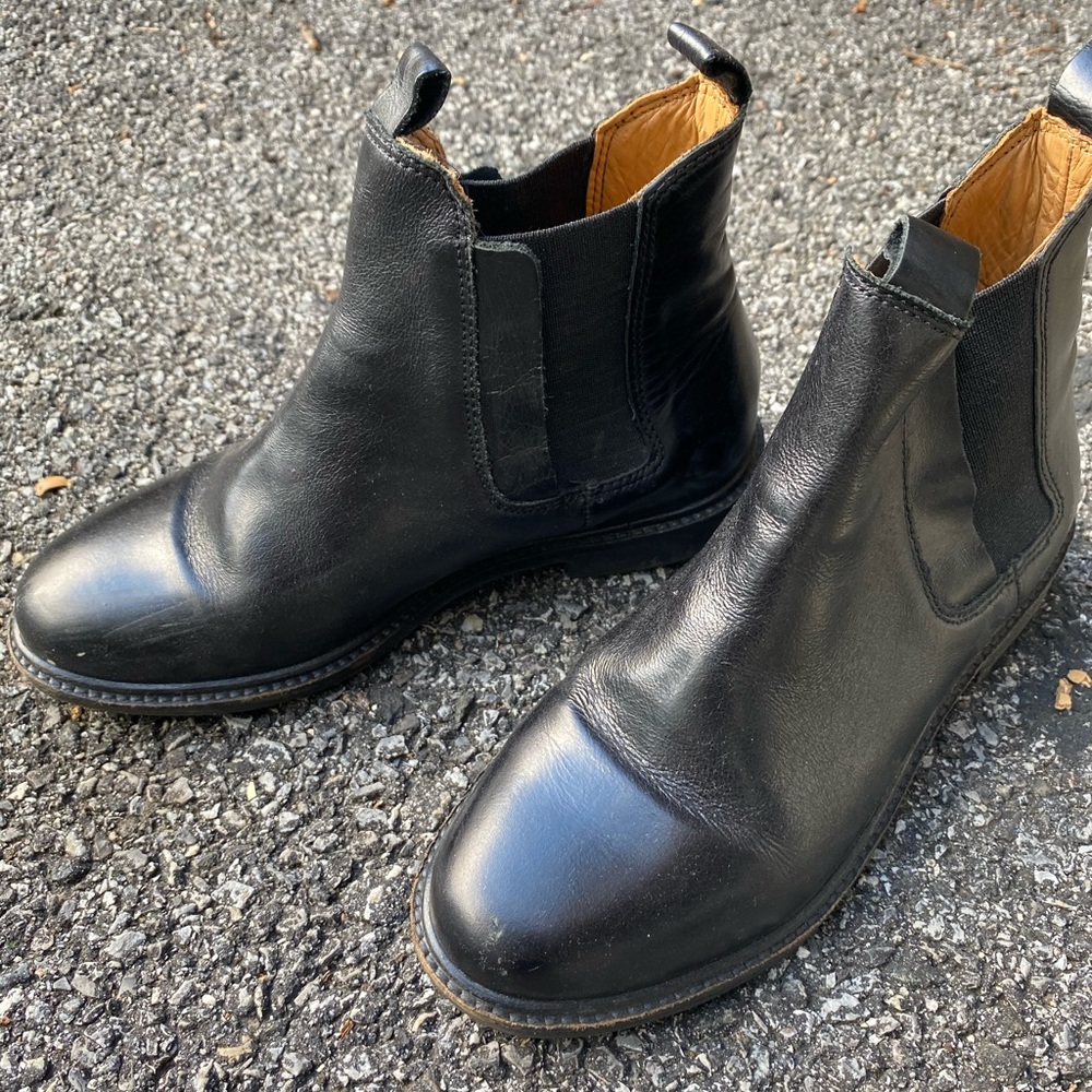 Zara girls black leather bootie sz 33